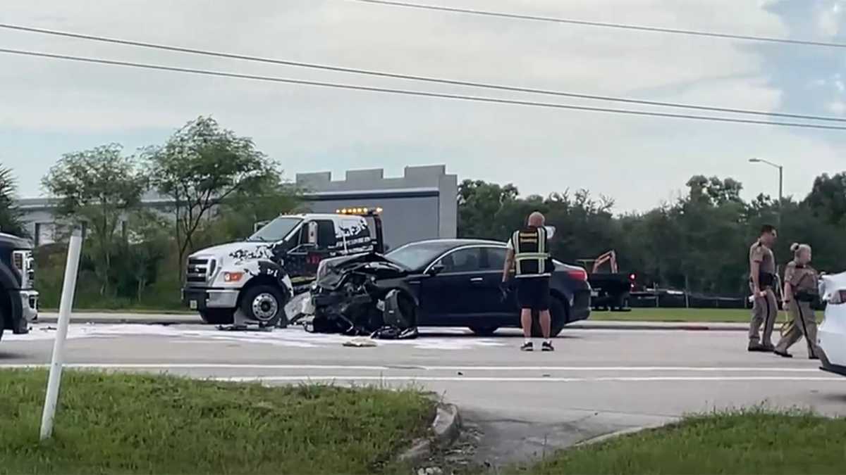 Driver flees from FHP troopers and crashes in Cape Coral