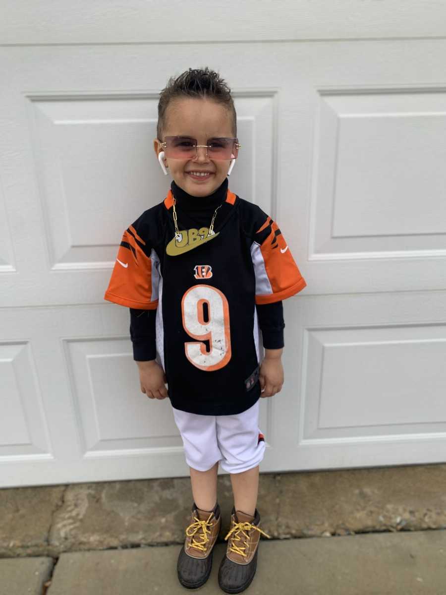 Fans across Cincinnati area dress as Bengals QB Joe Burrow for Halloween