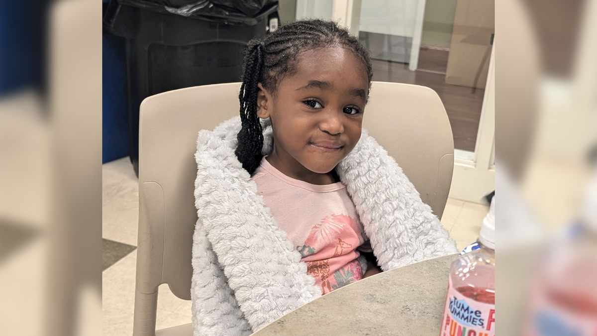 Pooler Police find 2yearold girl alone, searching for family