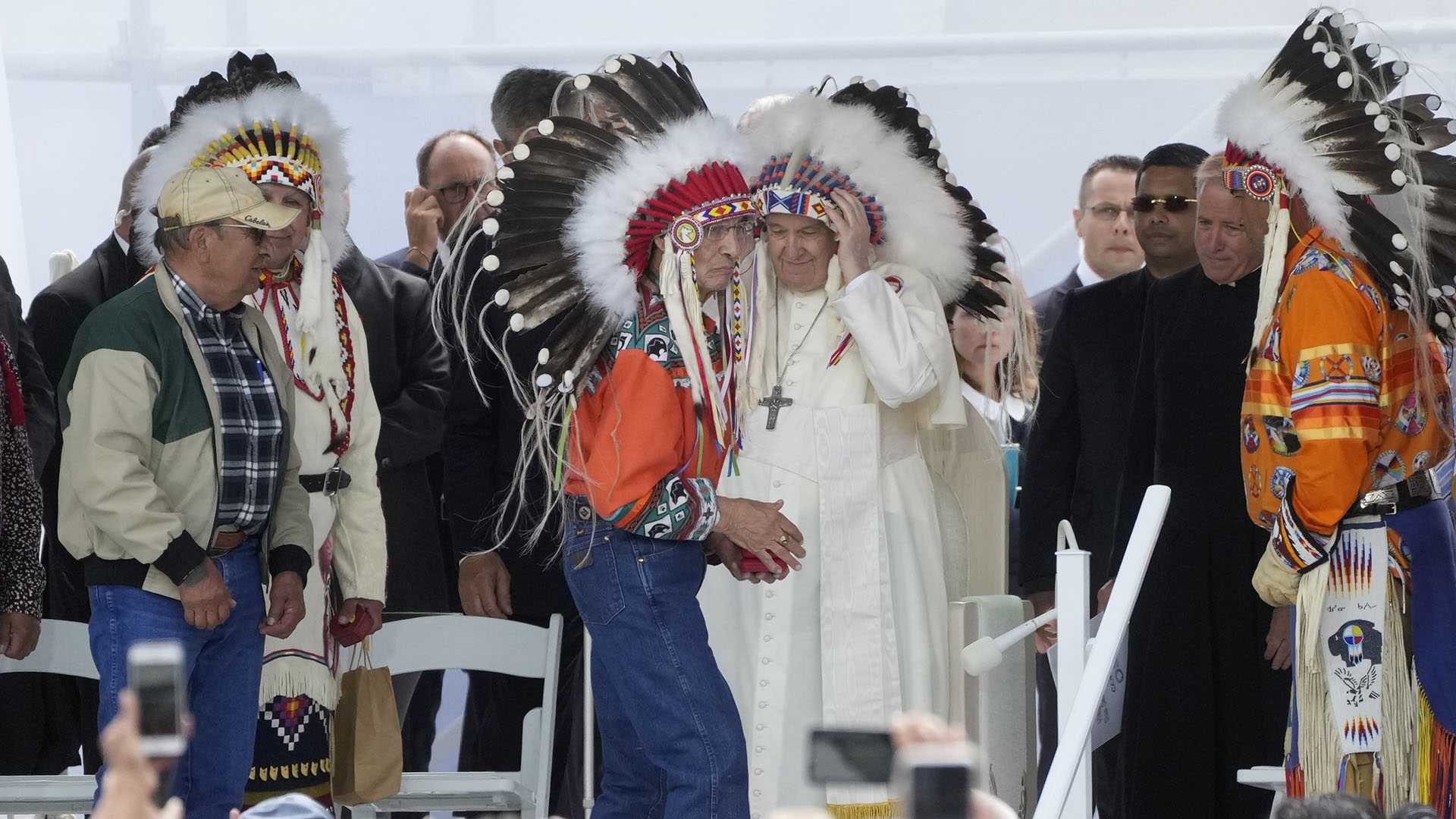 Pope apologizes for 'catastrophic' school abuses in Canada - Vimarsana News