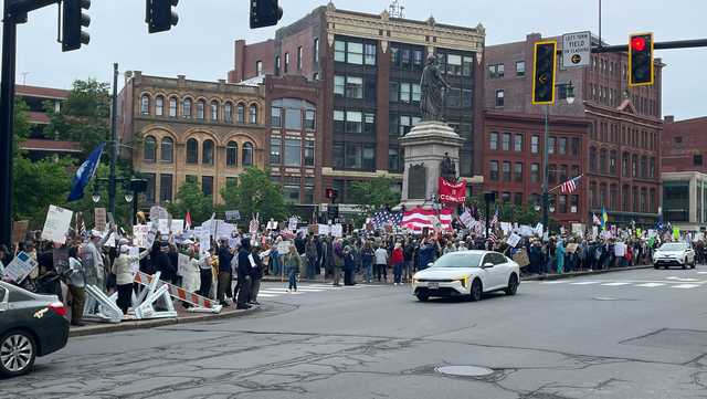 portland-no-kings-protest-684de47d6b425.