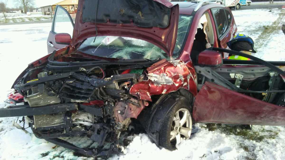 Police Woman killed, 3 others seriously injured in 2vehicle crash in