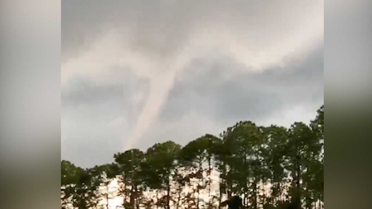 Video Potential funnel cloud in DeLand during tornado warning