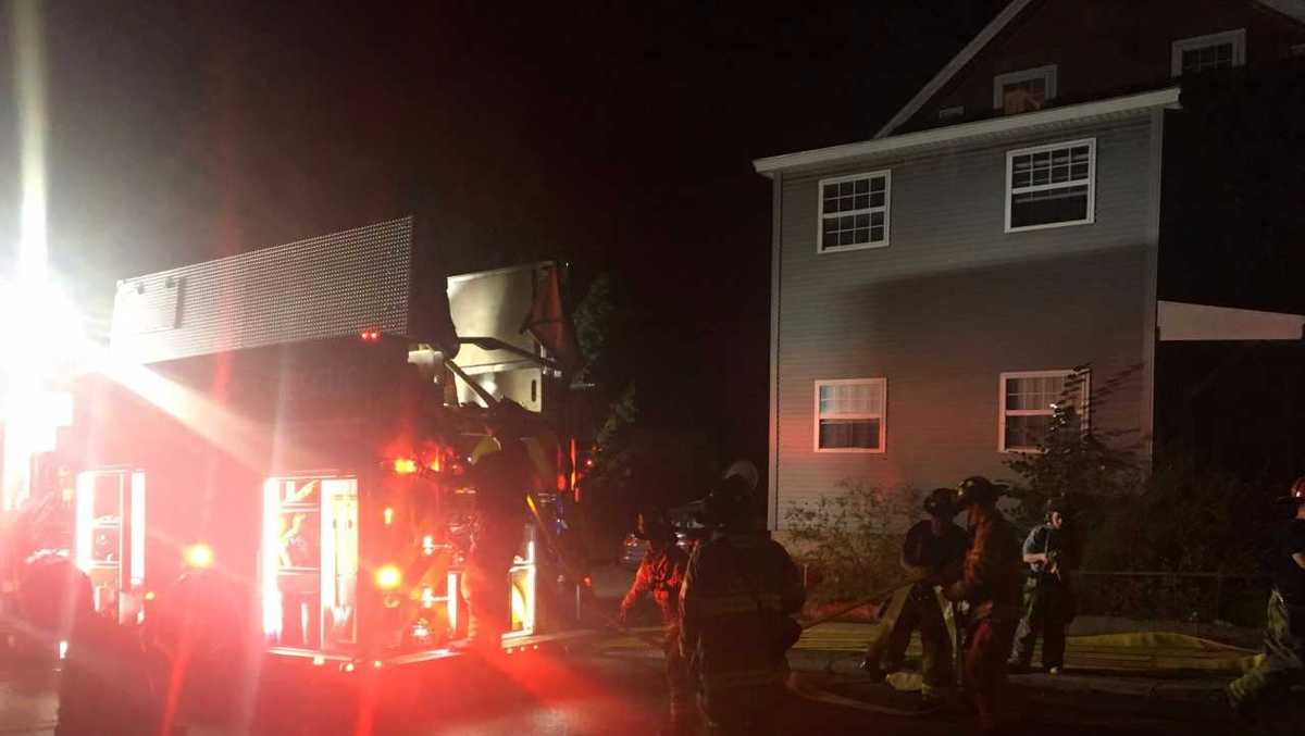 Officials investigate cause of Winooski apartment fire