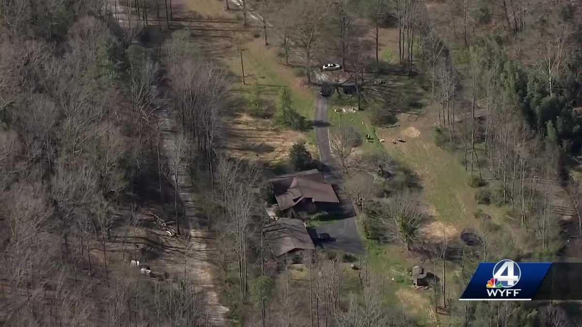 Woman, 2 men found dead inside home, deputies say - WYFF