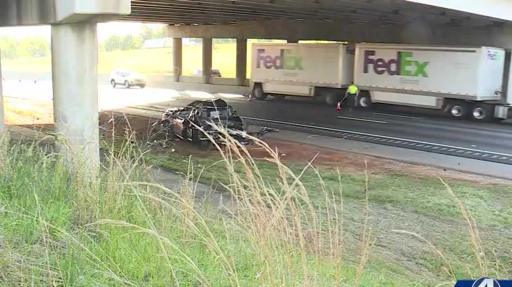 Two killed in crash on I-85 involving 2 tractor-trailers and a truck ...