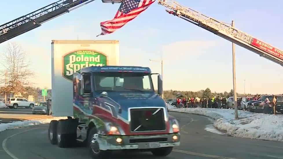 Wreaths Across America convoy begins journey from Maine to Arlington