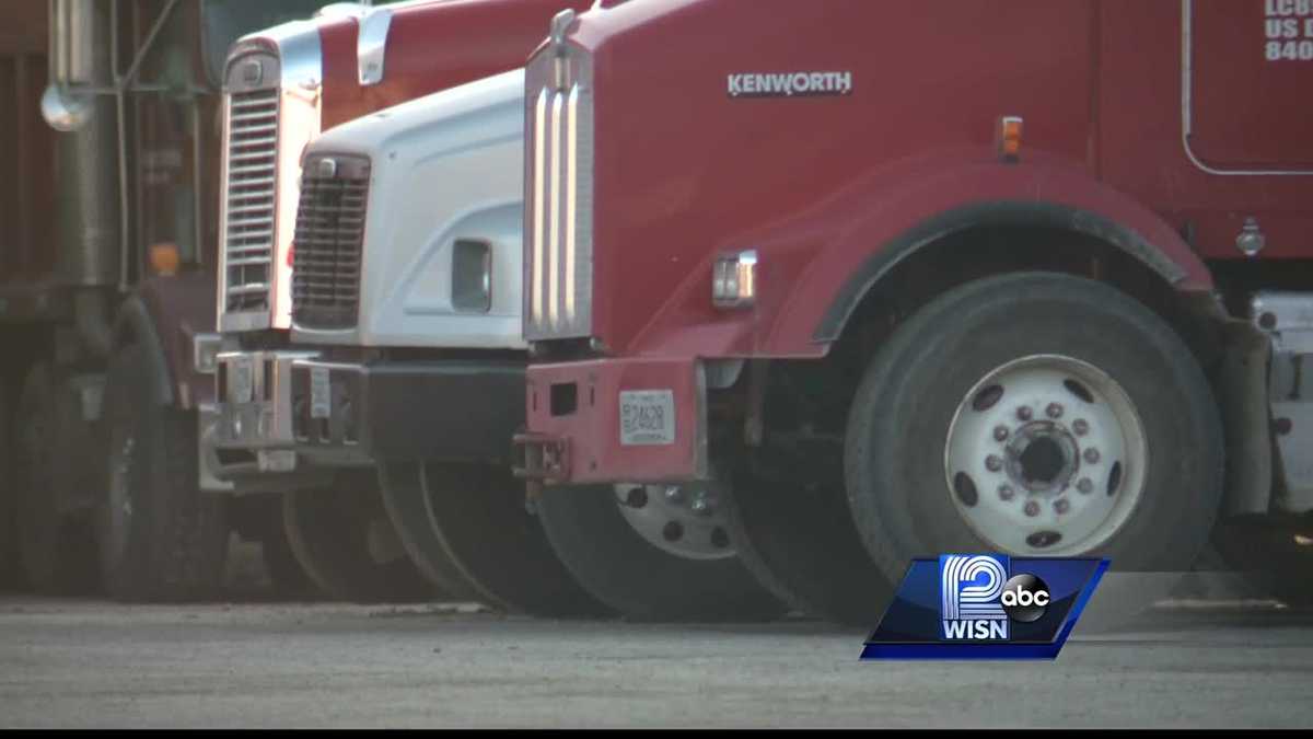 Trucking company under investigation for forcing workers to pay kickbacks Trucking company under investigation for forcing workers to pay kickbacks