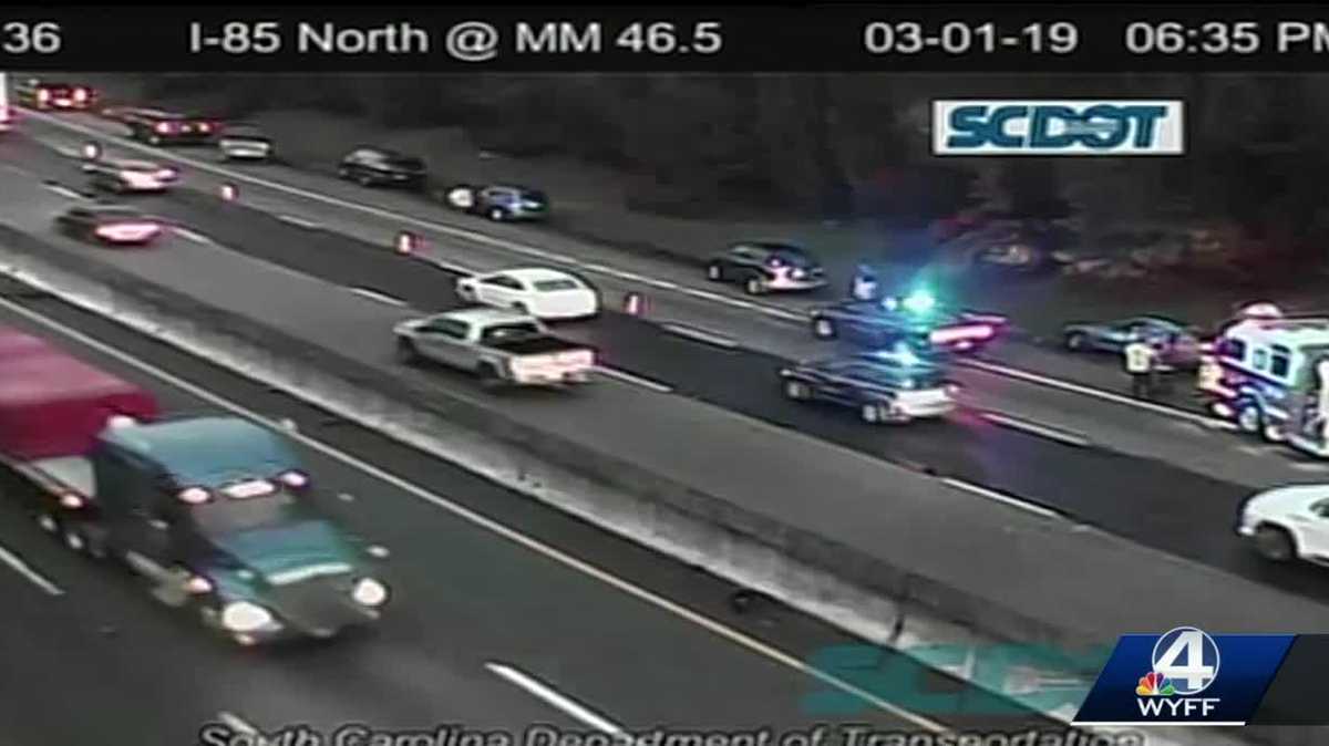 Multiple vehicles involved in crash on I-85 in Greenville County