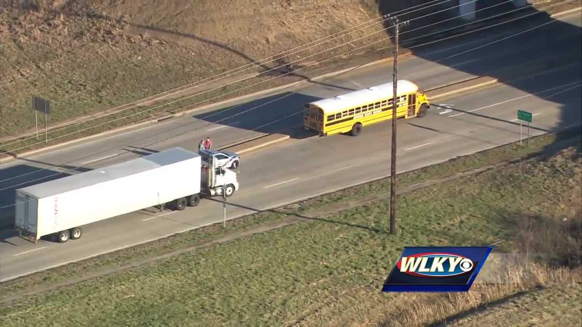7 students taken to hospital after bus crash