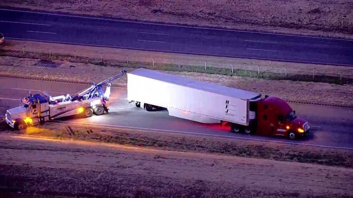 Westbound I-40 reopens in southeast Oklahoma City