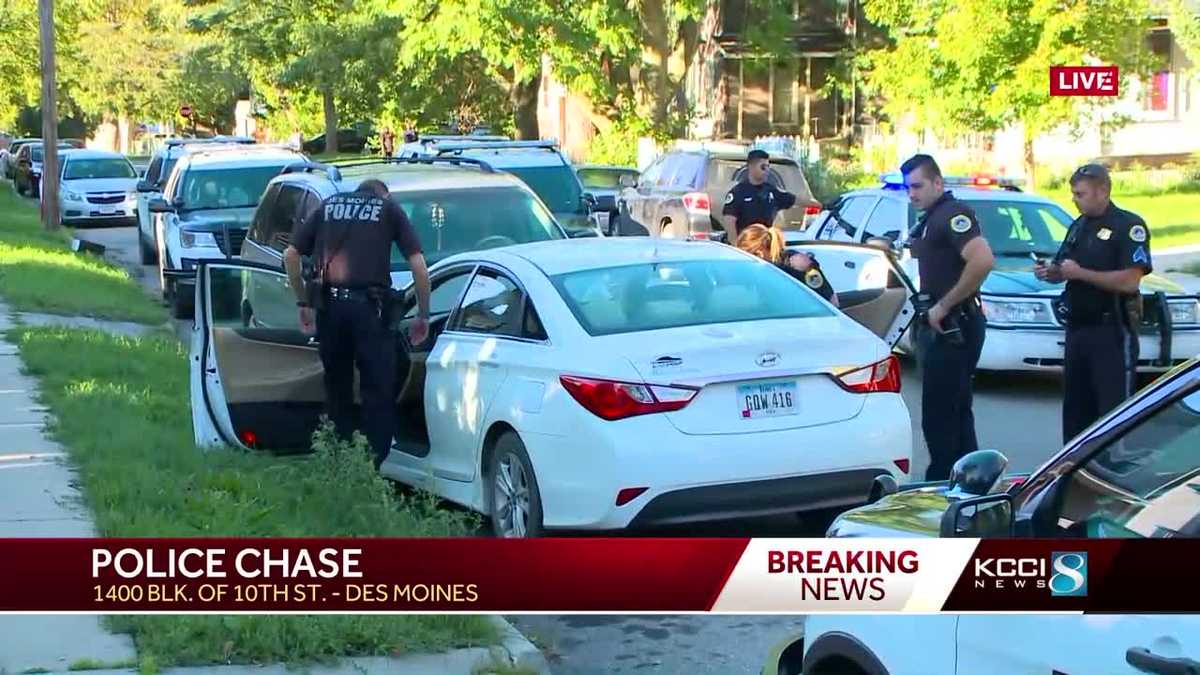 Police chase ends in arrest, search for suspects on foot