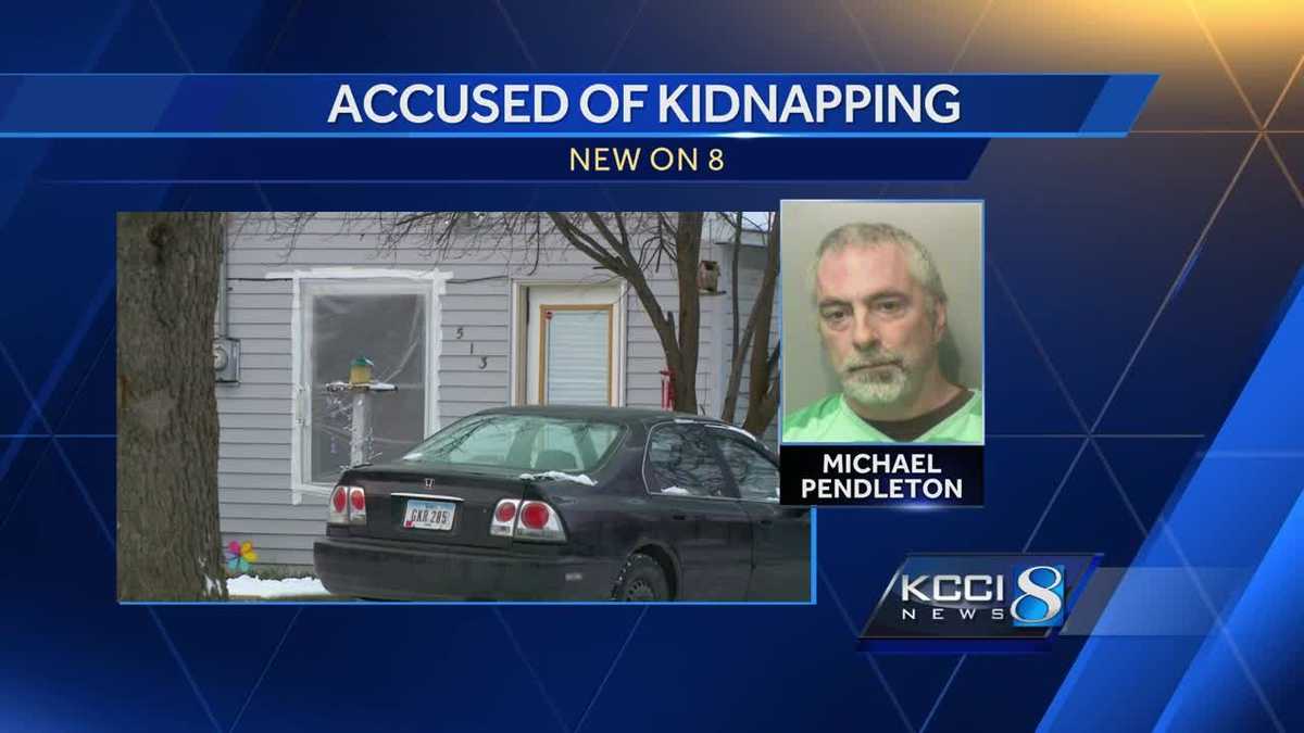 Registered sex offender accused of kidnapping man at knifepoint