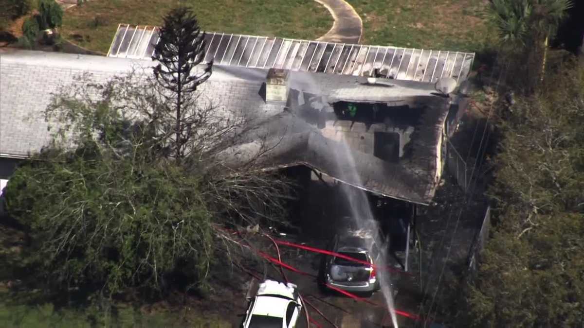 6 people, including 2 toddlers, escape fire at Pine Hills home