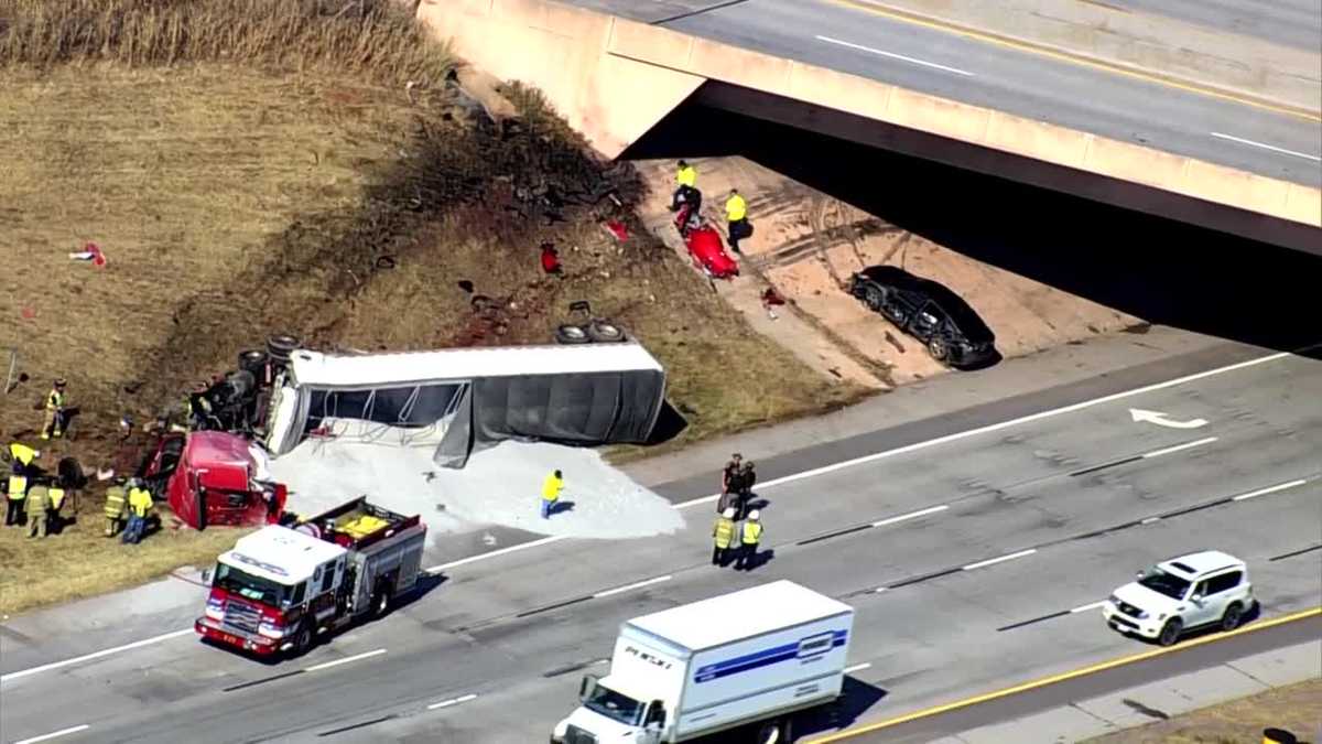 One injured in crash involving semitruck on I35 in northeast Oklahoma City