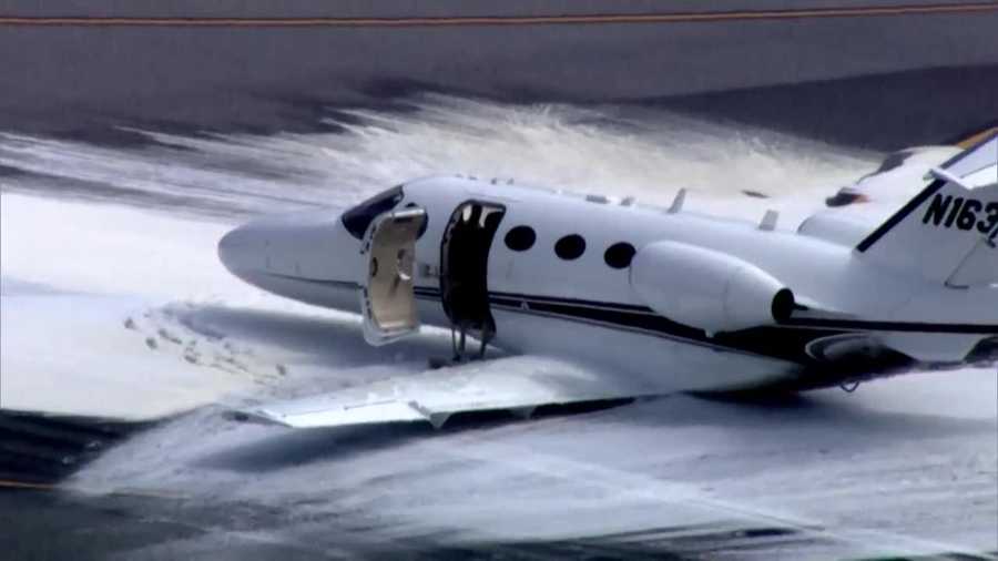Plane makes hard landing in Daytona Beach
