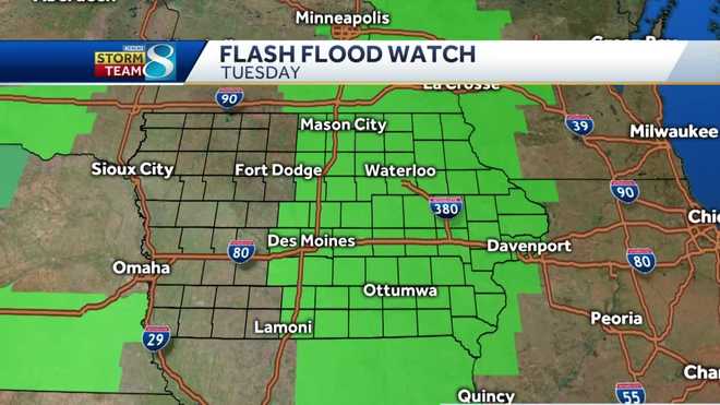 Flash flood watch in effect as heavy rain moves through Iowa