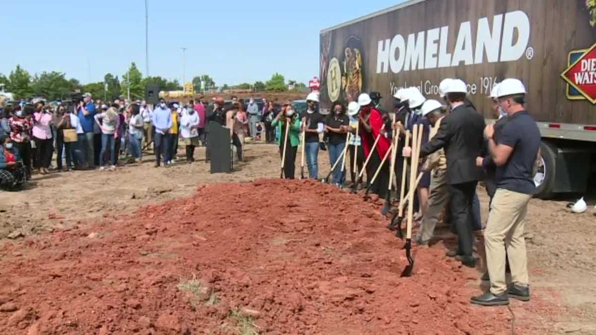 food-desert-hundreds-gather-to-celebrate-groundbreaking-for-grocery