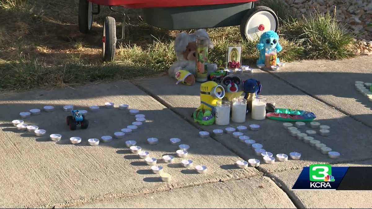 2-year-old boy dies after getting stuck in car in Sacramento
