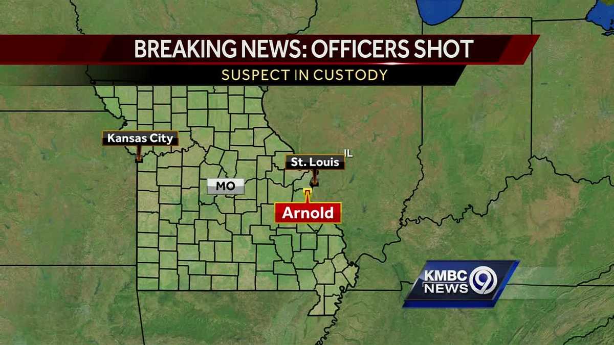 2 suburban St. Louis officers shot, expected to recover