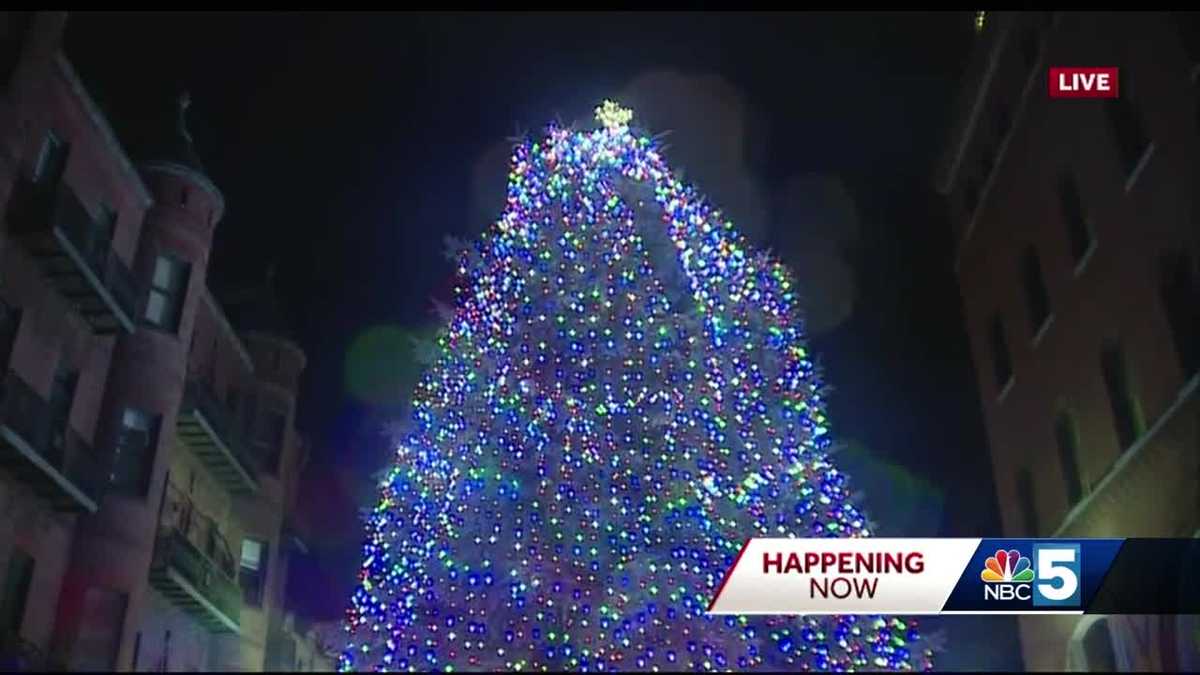Burlington kicks off the Christmas season with the annual tree lighting