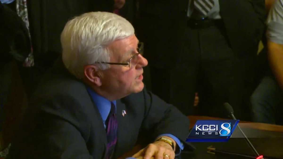 DHS director promises new plan to protect Iowa's foster children