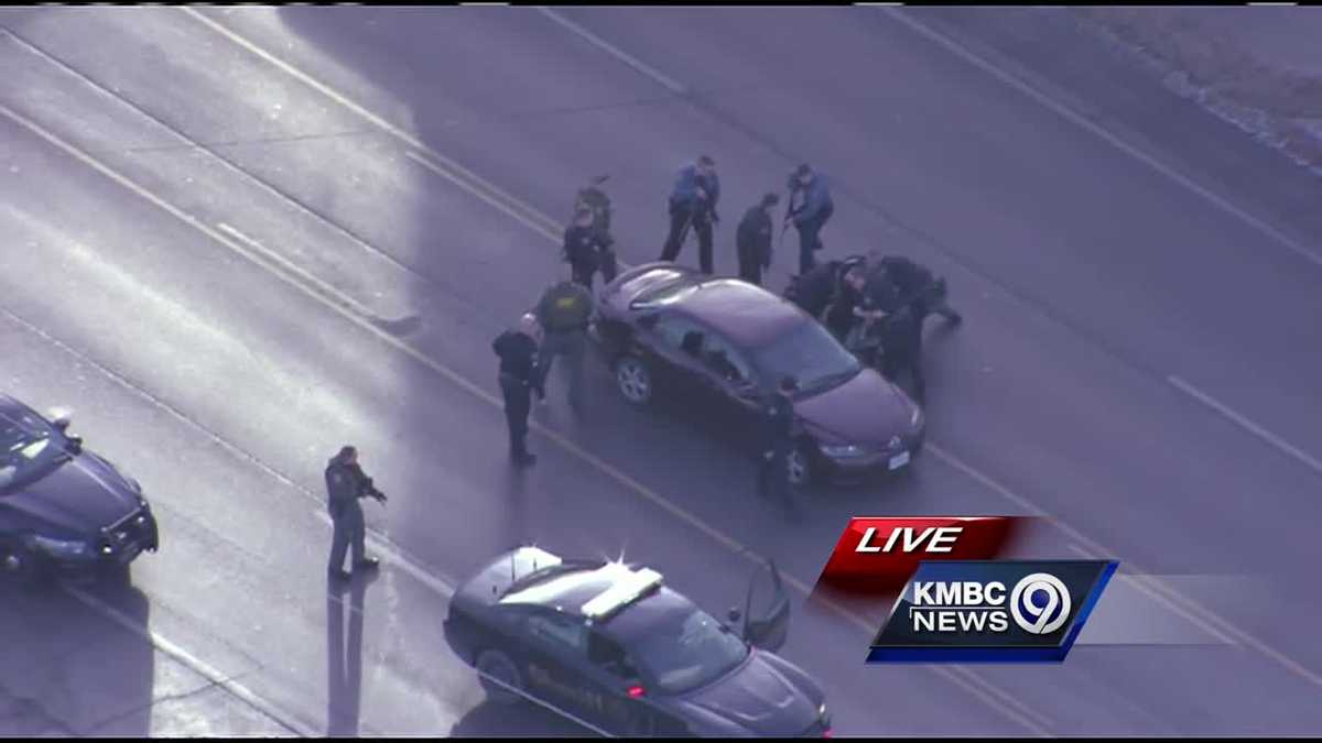 Blue Springs suspect in custody after chase ending in Independence