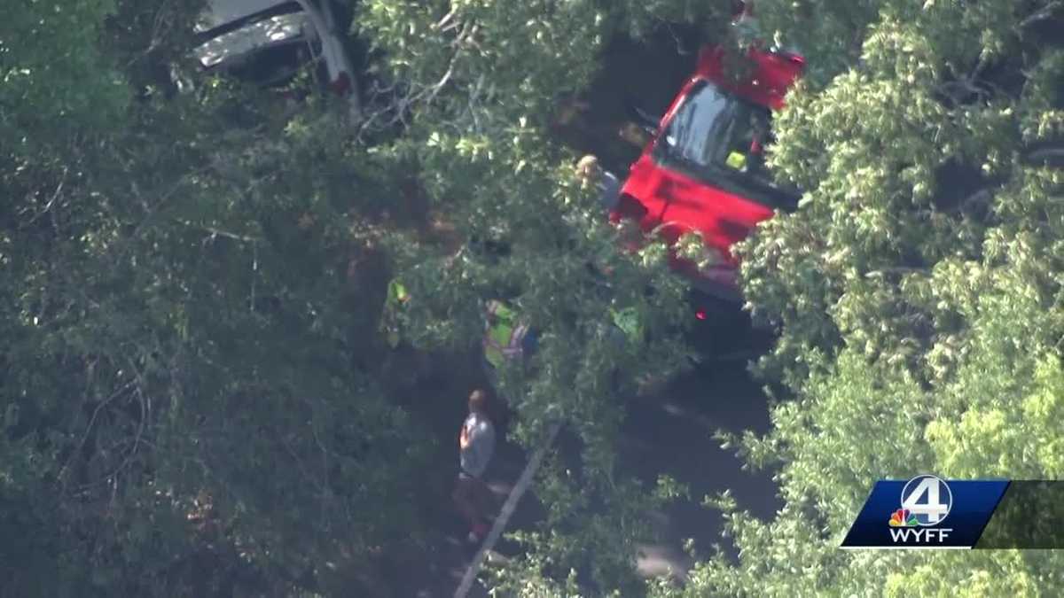 One person died after crash in Anderson County, coroner says