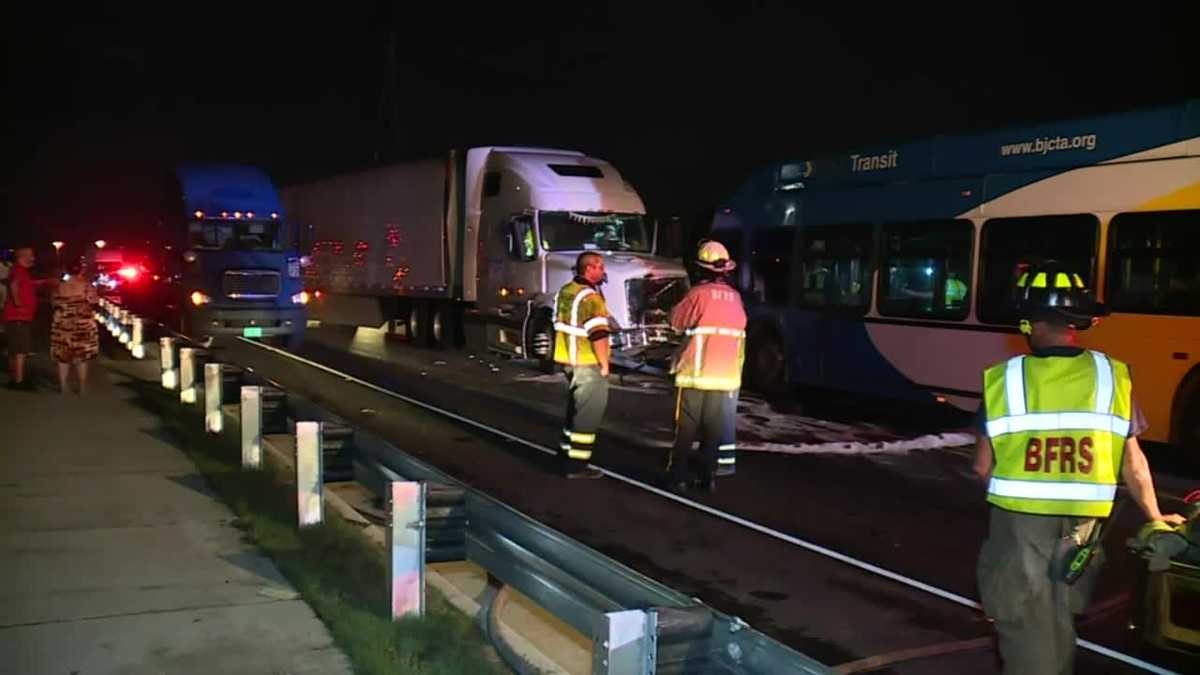 Birmingham MAX Transit bus, 18wheeler collide on Arkadelphia Road