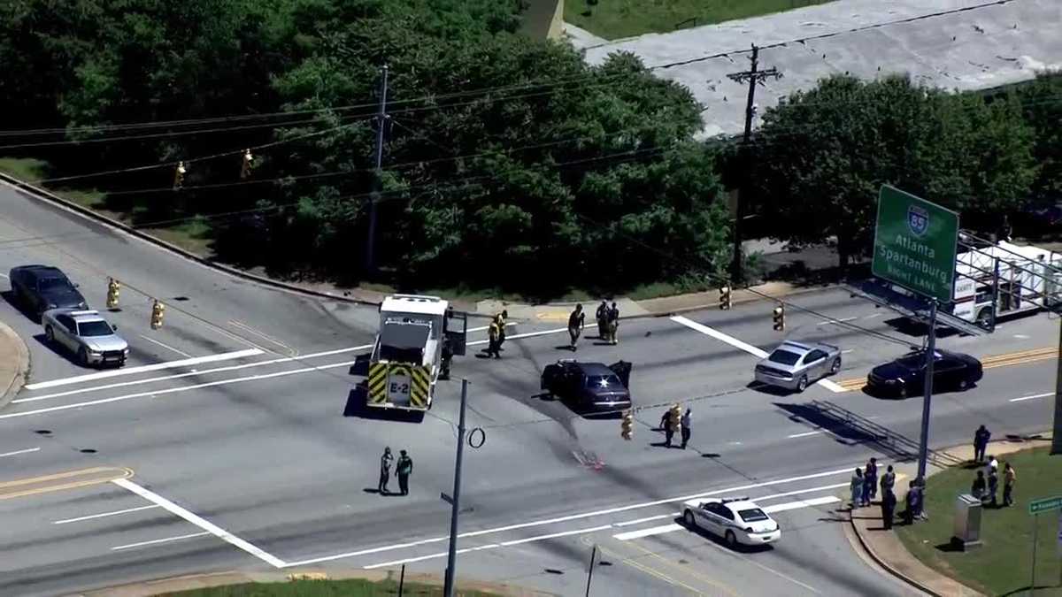 Highway Patrol pursuit ends in Greenville County crash
