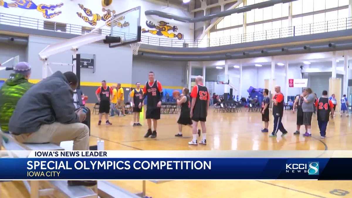 Iowa athletes face off in Special Olympics