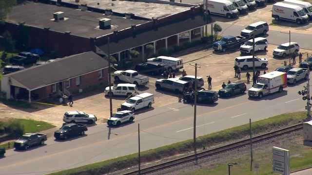 South Carolina: Armed man barricades himself during investigation - Vimarsana News