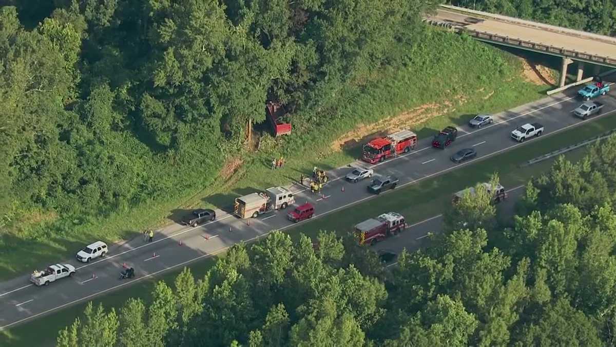 South Carolina: Dump truck driver dies in fiery crash