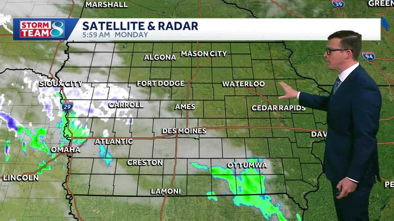 Iowa weather: Cooler temperatures lead to isolated snow chances to start the week