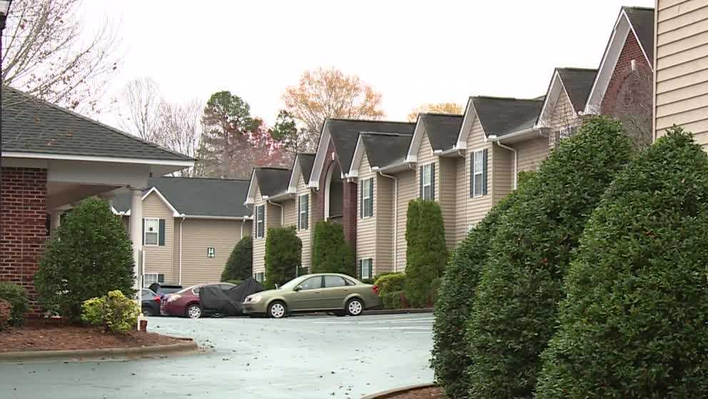 Asheboro car chase ends in crash, vehicle found broken into