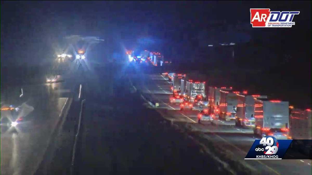 I-40 crash backs up traffic for miles
