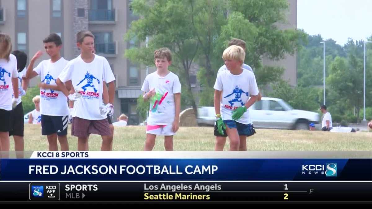 Former NFL running back Fred Jackson to host youth football camp