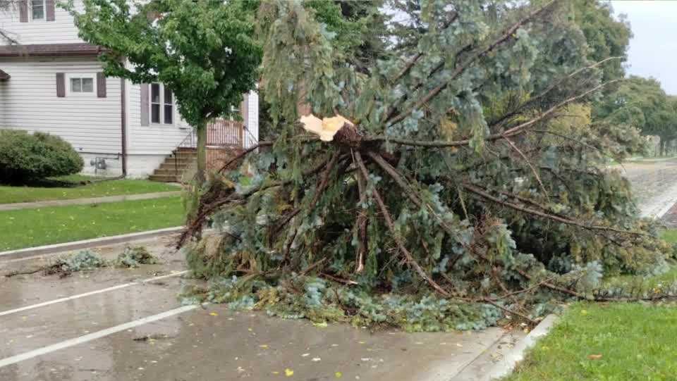 Power outage, damage reported after tornado warnings in Wisconsin - WISN Milwaukee