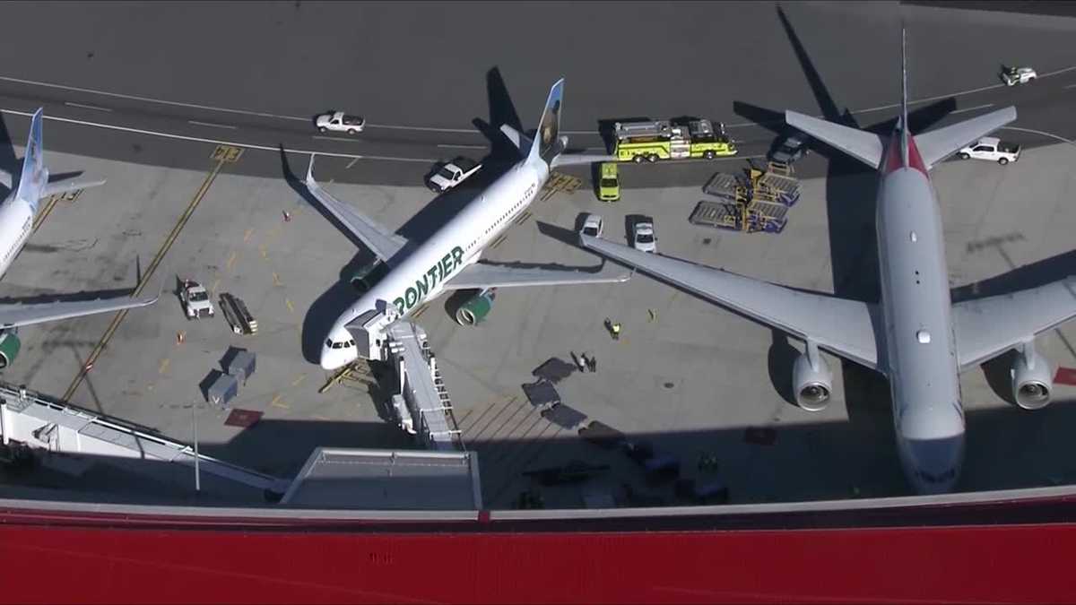 FAA Investigates Logan Airport Wingtip Collision