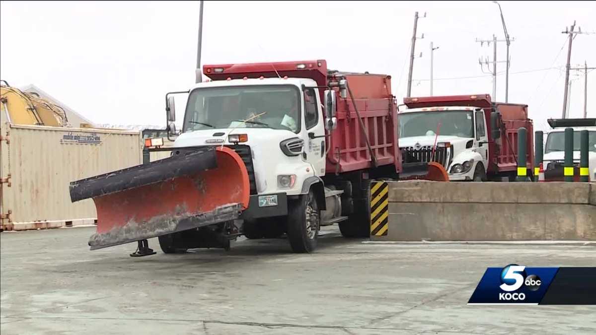 WEATHER PREP: Road crews getting ready for the upcoming storm