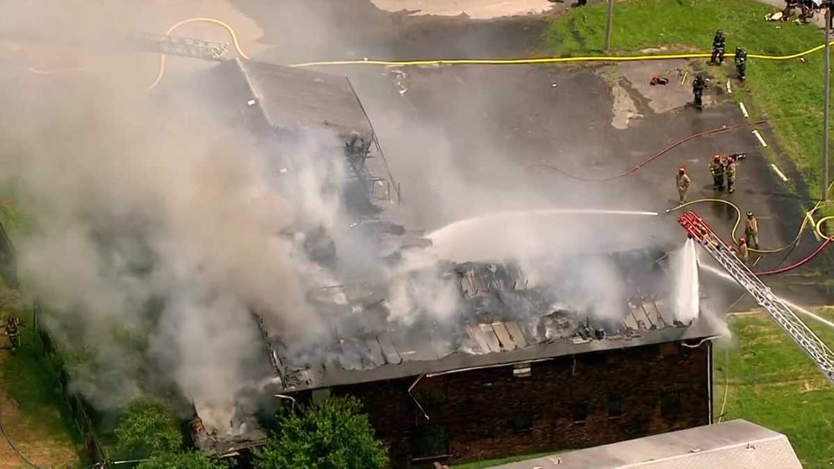 Fire tears through vacant apartment complex near Shively, causing ...