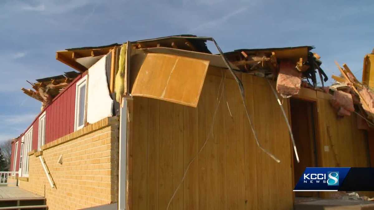 Tornado changes Bayard, Iowa couple's Christmas tradition