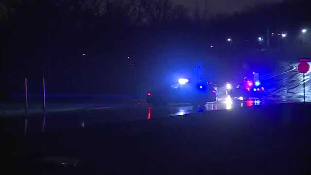 1 dies in crash Tuesday night in north Overland Park - Vimarsana News
