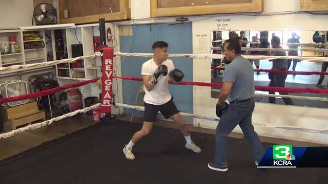 Sacramento's Albert Ochoa gets help from Tony 'The Tiger' Lopez for celebrity boxing match - Vimarsana News