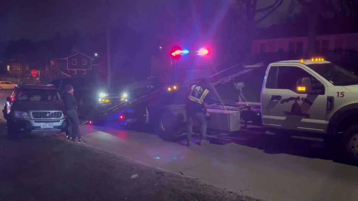 Des Moines police chase ends in crash