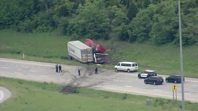 Fatal crash closes part of I-635 near I-70 - Vimarsana News