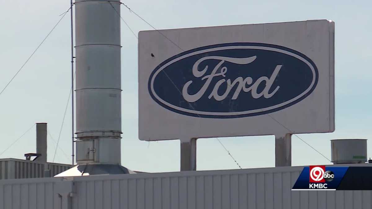 Claycomo, Missouri, la planta de Ford agrega un tercer turno, más puestos de trabajo para Ford Transit.