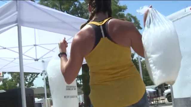 Visitors to McLoud Blackberry Festival undeterred by heat - Vimarsana News