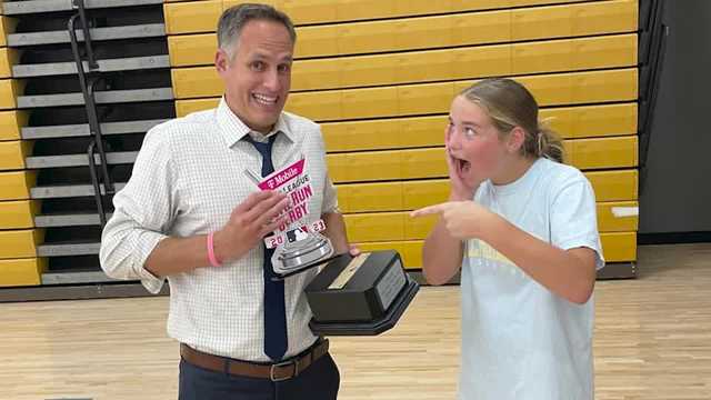 Iowa girl wins homerun derby, but trophy breaks on return trip - Vimarsana News