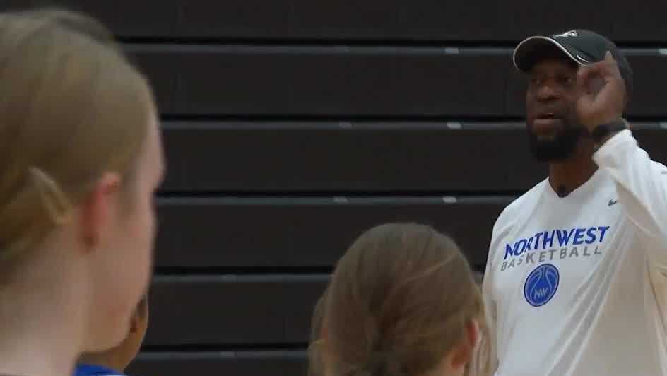 Legendary East High coach gets back in the game at Waukee Northwest